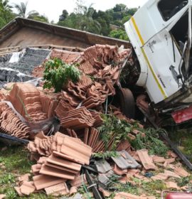 Two injured in a truck crash in Constantia Kloof