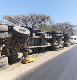Truck rollover on the N3 leaves one injured