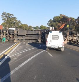 Truck rollover on the N3 leaves two injured