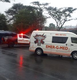 One injured in a truck rollover on the R40