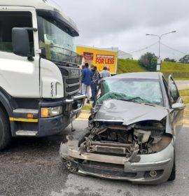 One seriously injured in a truck and vehicle collision in Midrand