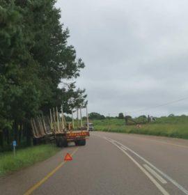 Stationary truck on the R71