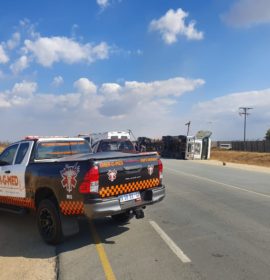 One injured in a truck rollover in Diepsloot