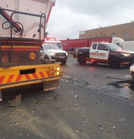 One seriously injured in a collision between a truck and vehicle in Klopperpark