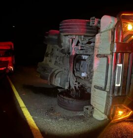 One injured in a truck rollover on the N1 south of Bloemfontein