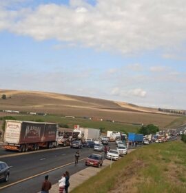 Traffic on the N3 on the move as some truck drivers are taken in for questioning.