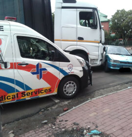 Fortunate escape from injury as truck and car collide in Bloemfontein