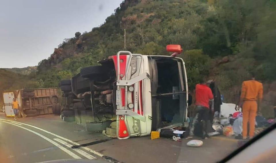 Fatal bus crash on the N1 North is closed next to Ingwe - Truck and ...