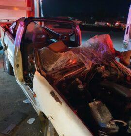 Truck and bakkie collide, leaving woman critically injured at an intersection in Kempton Park