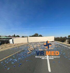 Truck rollover on the N1 South, Bloemfontein