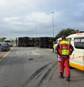 Truck rollover blocking the N2 between Markman and Bluewater Bay Turnoff, Port Elizabeth