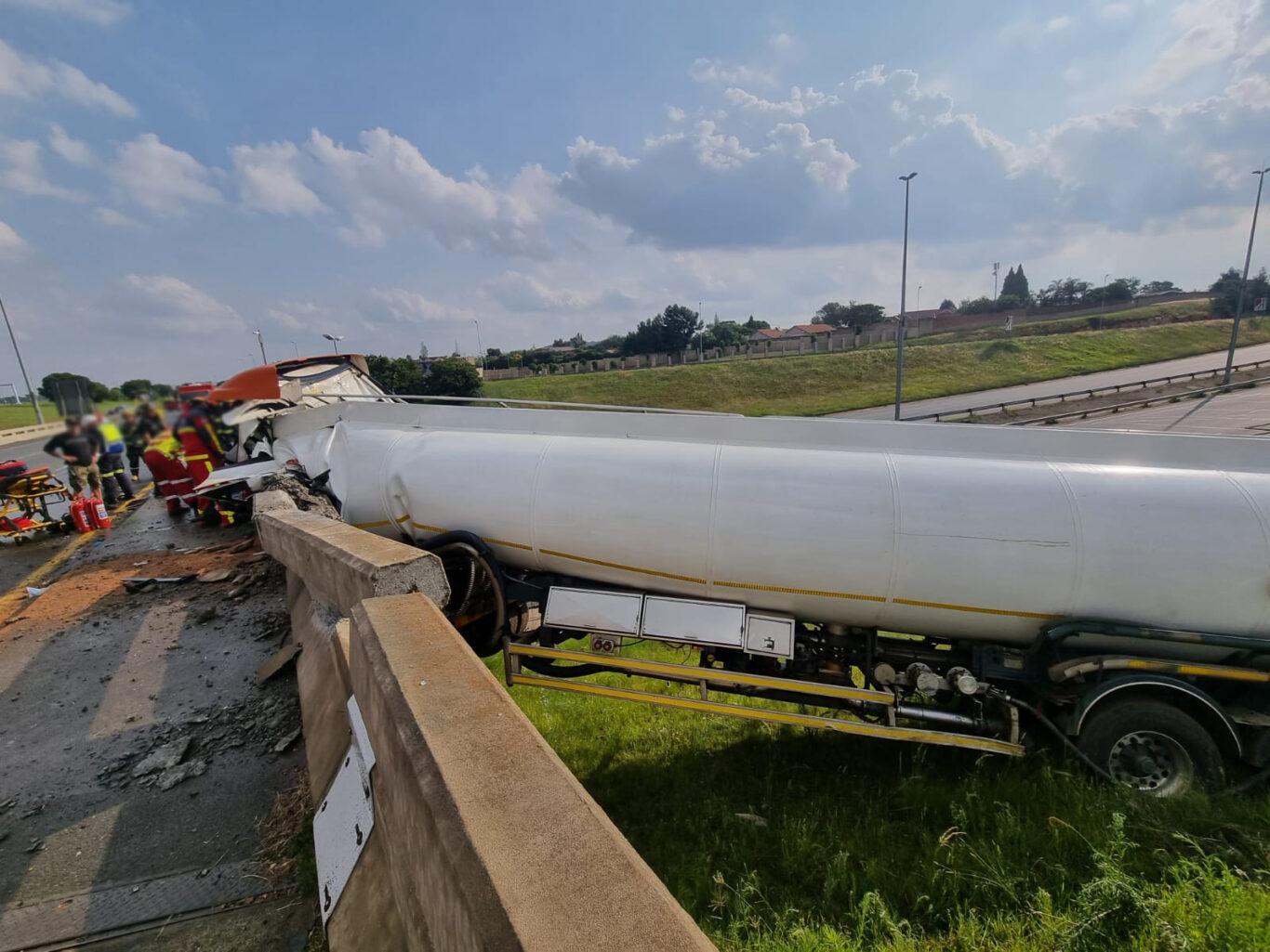 Truck crashes into bridge, killing one, injuring another on the N12 in ...