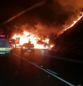 Road closure after arsonists destroy 6 trucks at Van Reenen’s
