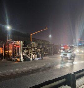 Truck Transporting Cereal Overturns: KwaMashu – KZN