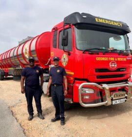 34,000 litre water tanker dispatched to the flare-up of the wildfire in Jongensfontein, Hessequa