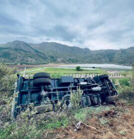 One injured in a truck rollover on the R301 Wemmershoek Road, Franschhoek