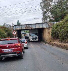 Truck stuck under the Elgin Bridge in Kempton Park