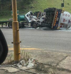 Crash with entrapments and spillage from a fuel tanker accross the M7 and N2 Intersection by Edwin Swales