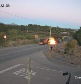 Truck crash at the train bridge heading in/out from Middelburg to Cradock