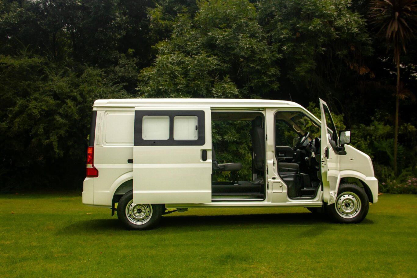 The Ultimate Staff and Equipment Transport - Truck and Freight ...