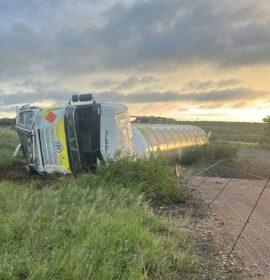 Heavy vehicle recovery on the N1 north near Ga-Phasha, Limpopo