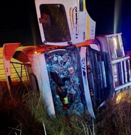 Truck Driver Freed Through Windscreen After Rollover: Ottawa – KZN