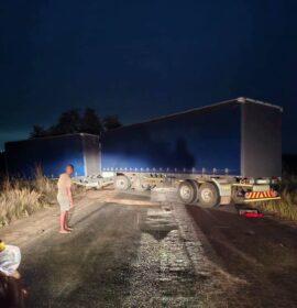 A truck has jackknifed near Letaba Hospital