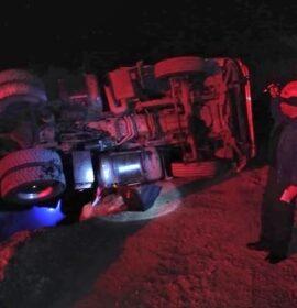 Truck rollover in the Swartberg Pass
