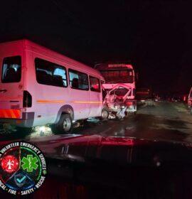 Multi-vehicle collision involving two heavy motor vehicles and a minibus taxi, Wolmansdal Road