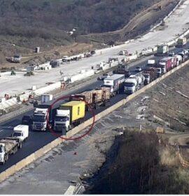 Stationery Truck N3 Southbound at Ashburton Bridge