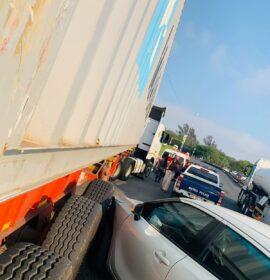 A truck and a car collided on the M1 Westbound outside Clairwood Hospital