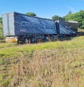 Truck crash on the R59 just past Mercedes-Benz via Alberton, Gauteng