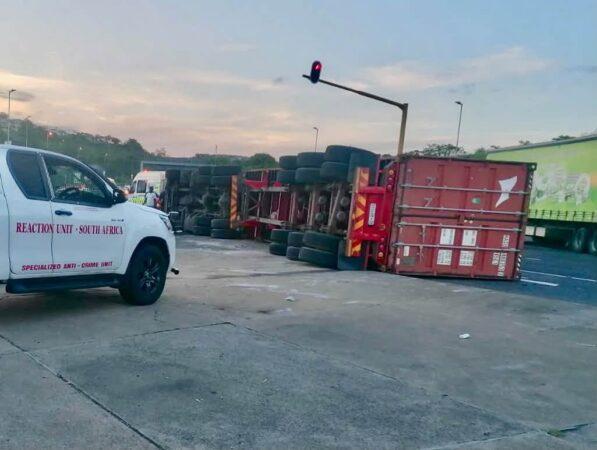 Truck Overturns On Off-Ramp: KwaMashu
