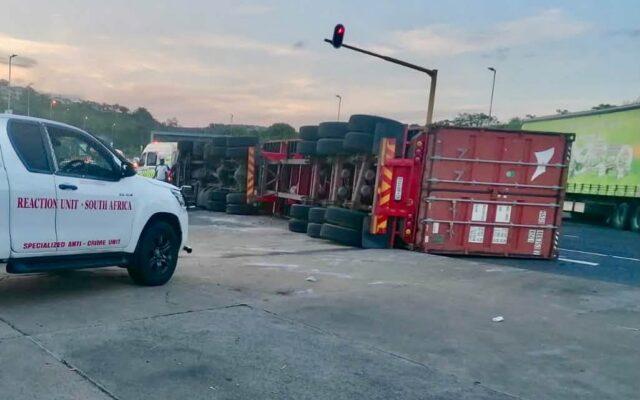 Truck Overturns On Off-Ramp: KwaMashu