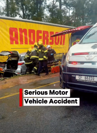 Motor vehicle collision involving a vehicle and a truck on the R101 between Klipheuwel and Klapmuts